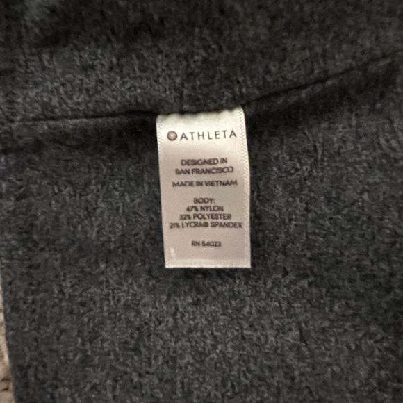 Athleta Gray Salutation Stash Pocket Legging - Picture 9 of 10